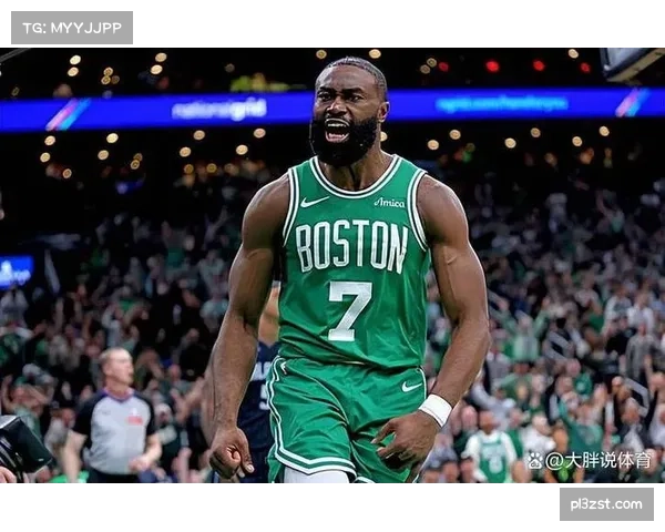 杰伦布朗攻防效率值创新高 绿军锋线硬解能力跻身MVP前五